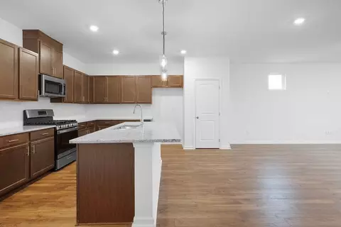 Kitchen - 107 Hollow Oak Bnd, Euharlee, GA 30145 photo 19 of 22