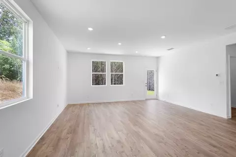 Living - 107 Hollow Oak Bnd, Euharlee, GA 30145 photo 17 of 25