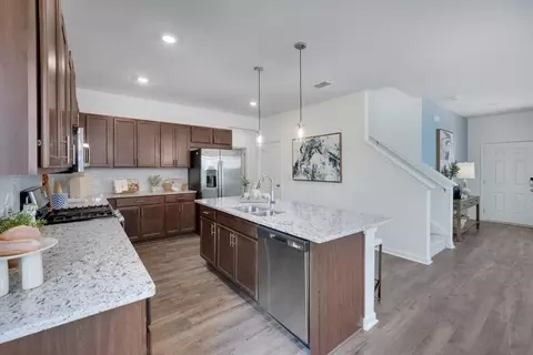 Kitchen - 107 Hollow Oak Bnd, Euharlee, GA 30145 photo 1 of 22