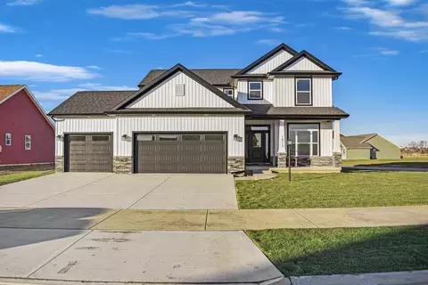1701 Littlefield Ln, Mahomet, IL 61853