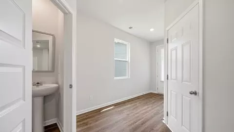 Entry Way - 467 Tate St, Monroe, GA 30655 photo 1 of 5