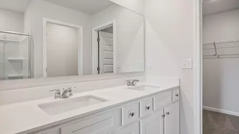 Bath - 467 Tate St, Monroe, GA 30655 photo 2 of 2
