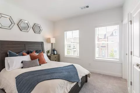 Bedroom - 607 Skytop Dr, Cumming, GA 30040 photo 6 of 7