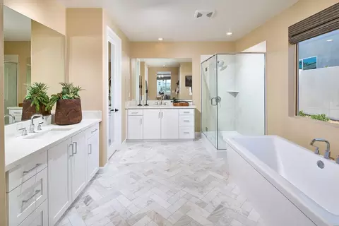 Bath - 5548 Dora Way, Oceanside, CA 92057 photo 1 of 7