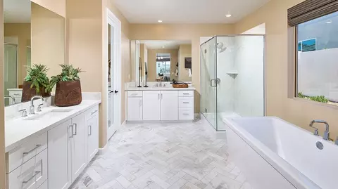 Bath - 5548 Dora Way, Oceanside, CA 92057 photo 2 of 7