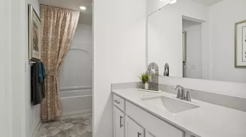Bath - 14302 Anston Ave, Rosemount, MN 55068 photo 5 of 8