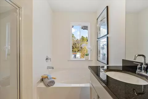 Bath - 1821 Dawn Rd, Conyers, GA 30013 photo 3 of 7