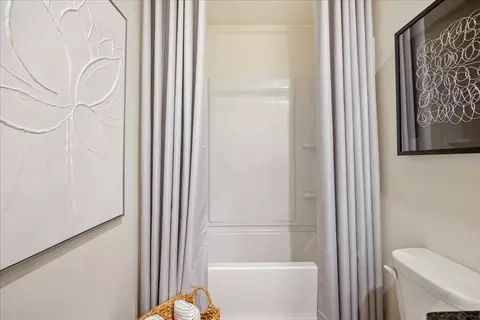 Bath - 1821 Dawn Rd, Conyers, GA 30013 photo 5 of 7