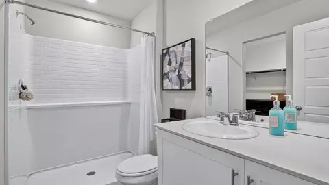 Bath - 140 Pinehurst Dr, Boyd, TX 76023 photo 1 of 7