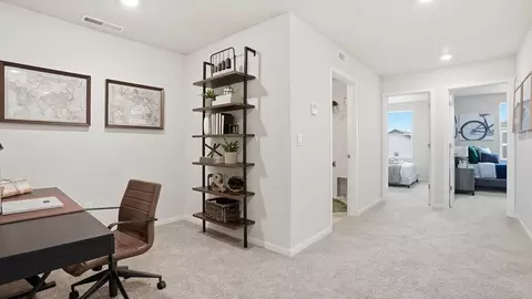 Entry Way - 21217 SE Pelee Dr, Bend, OR 97702 photo 2 of 2
