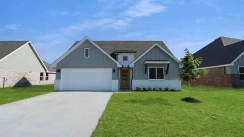 Exterior - 22727 E 106th Pl S, Broken Arrow, OK 74014 photo 2 of 9