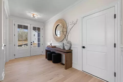 Entry Way - 7 Summertime Cir, Pawcatuck, CT 06379 photo 1 of 3