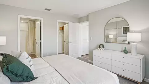 Bedroom - 9841 Coconut Ct, Spring Hill, FL 34608 photo 2 of 6