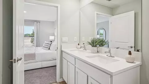 Bath - 9841 Coconut Ct, Spring Hill, FL 34608 photo 2 of 4