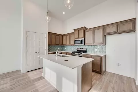 483 Thunder Vista Dr, Lavon, TX 75166