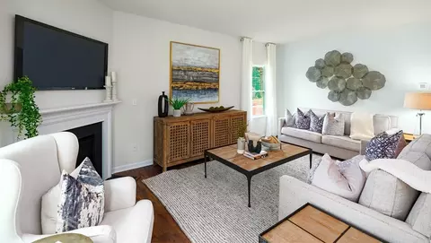Living - 1396 5th St Dr NE, Hickory, NC 28601 photo 2 of 4