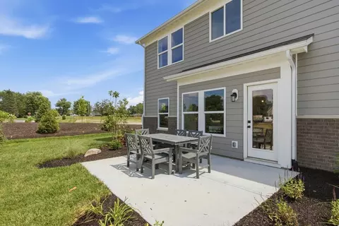 Exterior - 105 Sycamore Dr, Circleville, OH 43113 photo 14 of 59