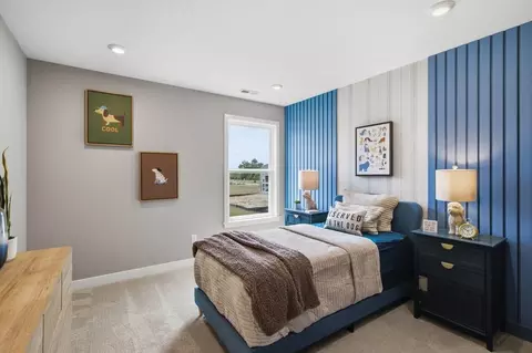 Bedroom - 105 Sycamore Dr, Circleville, OH 43113 photo 7 of 9