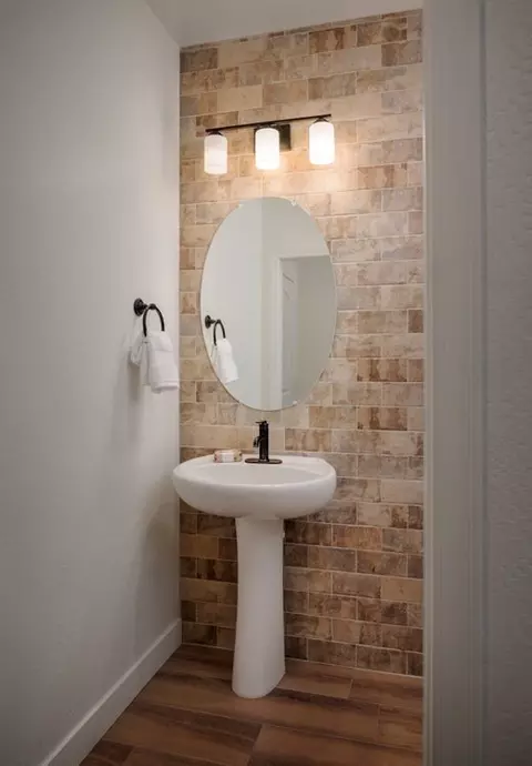 Bath - 6292 Ave 305, Visalia, CA 93291 photo 1 of 4