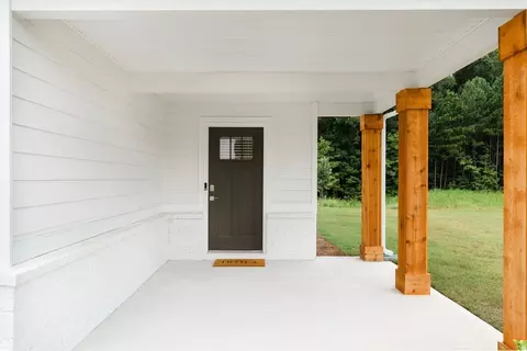Exterior - 121 Shenandoah Ln, Lagrange, GA 30241 photo 4 of 8