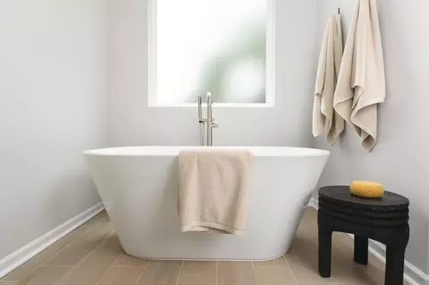 Bath - 121 Shenandoah Ln, Lagrange, GA 30241 photo 2 of 5