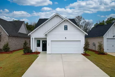 345 Shiloh Creek Dr, Calera, AL 35040