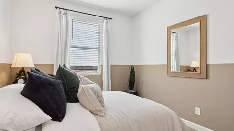 Bedroom - 1419 E Harwell Rd, Phoenix, AZ 85042 photo 11 of 12