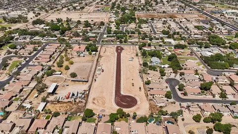 View/Area - 1419 E Harwell Rd, Phoenix, AZ 85042 photo 10 of 12
