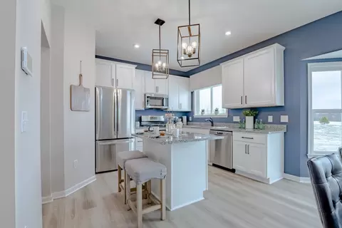 Kitchen - 3198 Belleglade Dr, Covington, KY 41015 photo 5 of 12