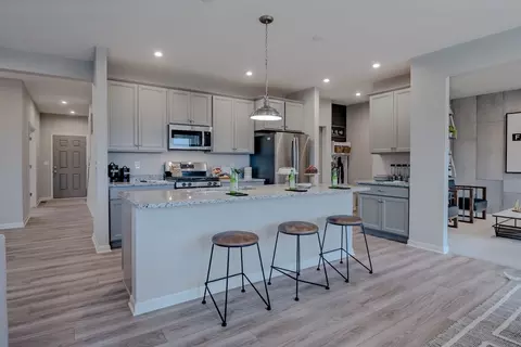 Kitchen - 3198 Belleglade Dr, Covington, KY 41015 photo 8 of 12