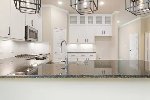 Kitchen - 5006 Acadia Loop, Bryan, TX 77845 photo 2 of 5