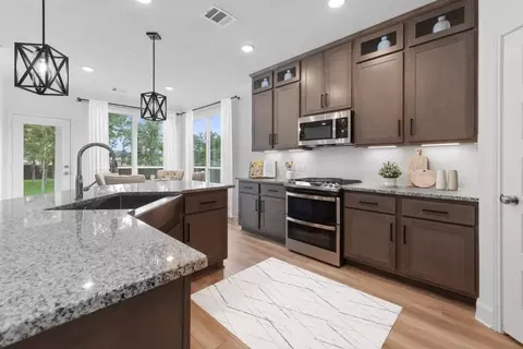 Kitchen - 5006 Acadia Loop, Bryan, TX 77845 photo 5 of 5