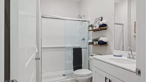 Bath - 4344 Ellington Way, Lathrop, CA 95330 photo 5 of 18