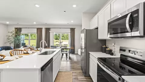 1852 Vista Lake Dr, Goshen, OH 45122