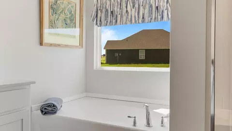 Bath - 101 Sawtooth Dr, Troy, AL 36079 photo 7 of 7