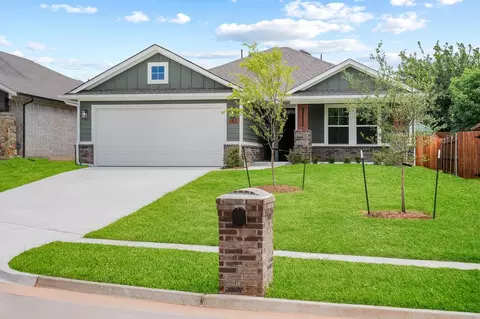 Exterior - 16140 Tall Grass Dr, Moore, OK 73170 photo 10 of 12