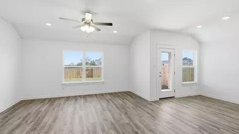 Living - 2719 Echinacea Path, Converse, TX 78109 photo 1 of 6