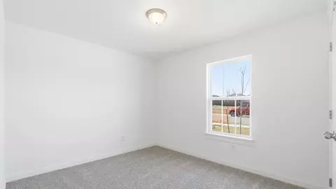 Bedroom - 2719 Echinacea Path, Converse, TX 78109 photo 2 of 14