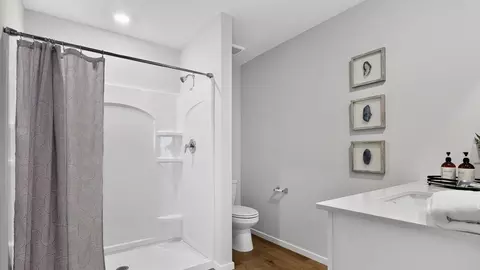 Bath - 509 Claverie Pl, Lowell, AR 72745 photo 2 of 3