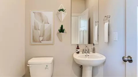 Bath - 20655 Town Dr, Bend, OR 97701 photo 3 of 5