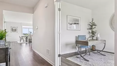 Entry Way - 1226 Tiger Lily Dr, Bartlett, IL 60103 photo 5 of 9