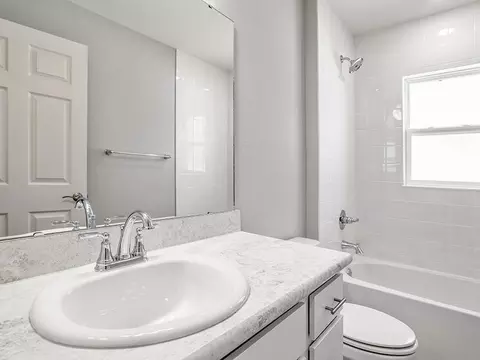 Bath - 612 Ituna Cir, Winter Haven, FL 33881 photo 4 of 5