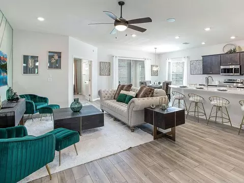 Living - 612 Ituna Cir, Winter Haven, FL 33881 photo 2 of 3