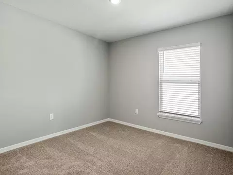 Bedroom - 612 Ituna Cir, Winter Haven, FL 33881 photo 2 of 5