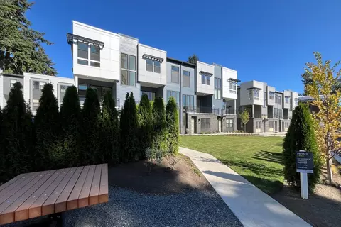 18814 99th Ct NE UNIT B, Bothell, WA 98011