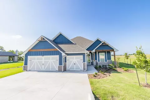 1730 E Moonlight Hollow Dr, Perkins, OK 74059