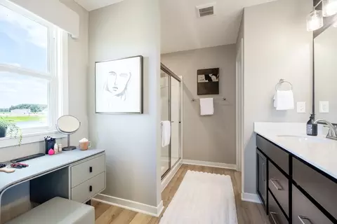 Bath - 175 Westwoods Rd, Wright City, MO 63390 photo 1 of 3