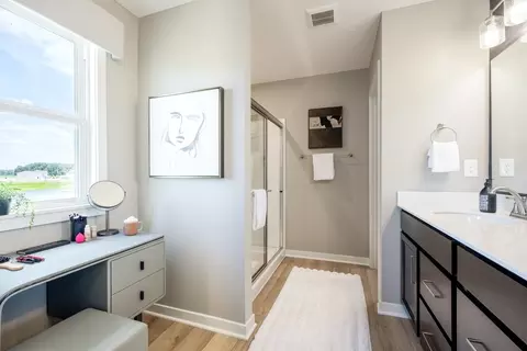 Bath - 175 Westwoods Rd, Wright City, MO 63390 photo 1 of 3