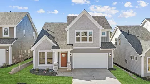 102 Hallfield Dr, Gray Court, SC 29645