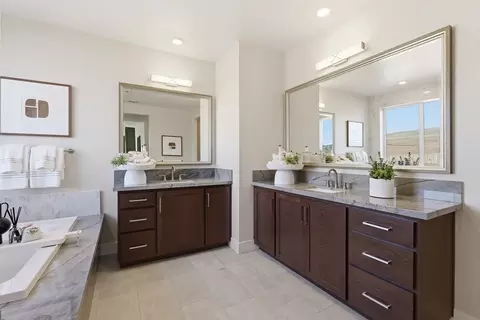 Bath - 5680 Wildrye Ln, Antioch, CA 94531 photo 3 of 6